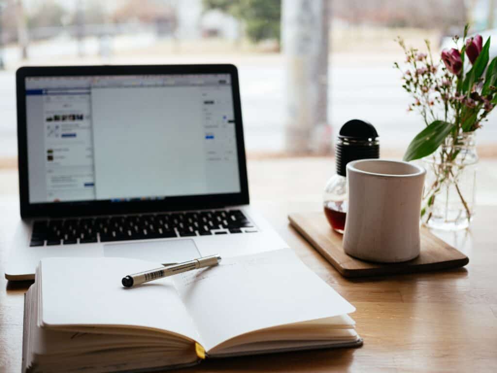 laravel blogging website